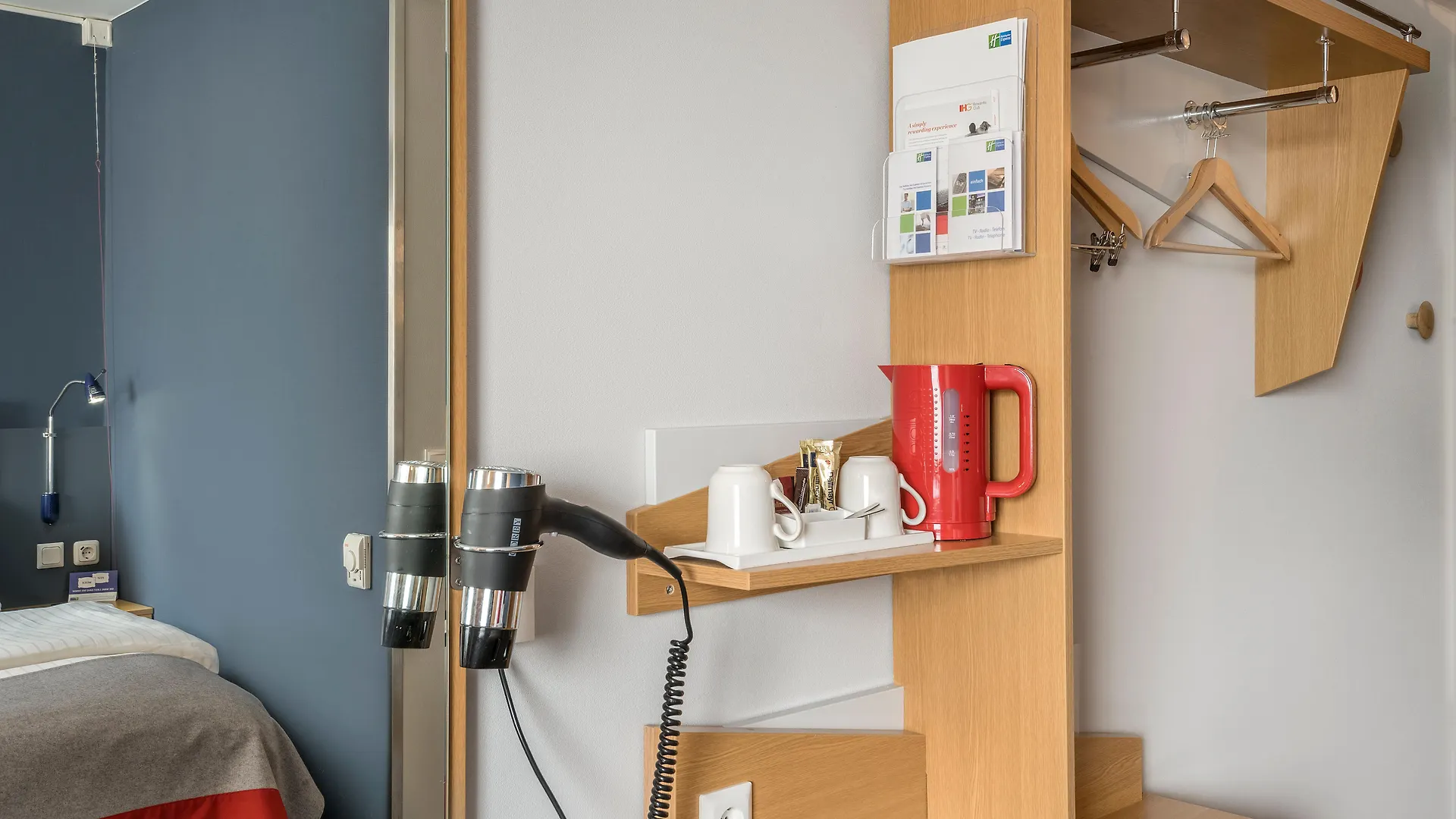 Holiday Inn Express Dortmund By Ihg 3*,
