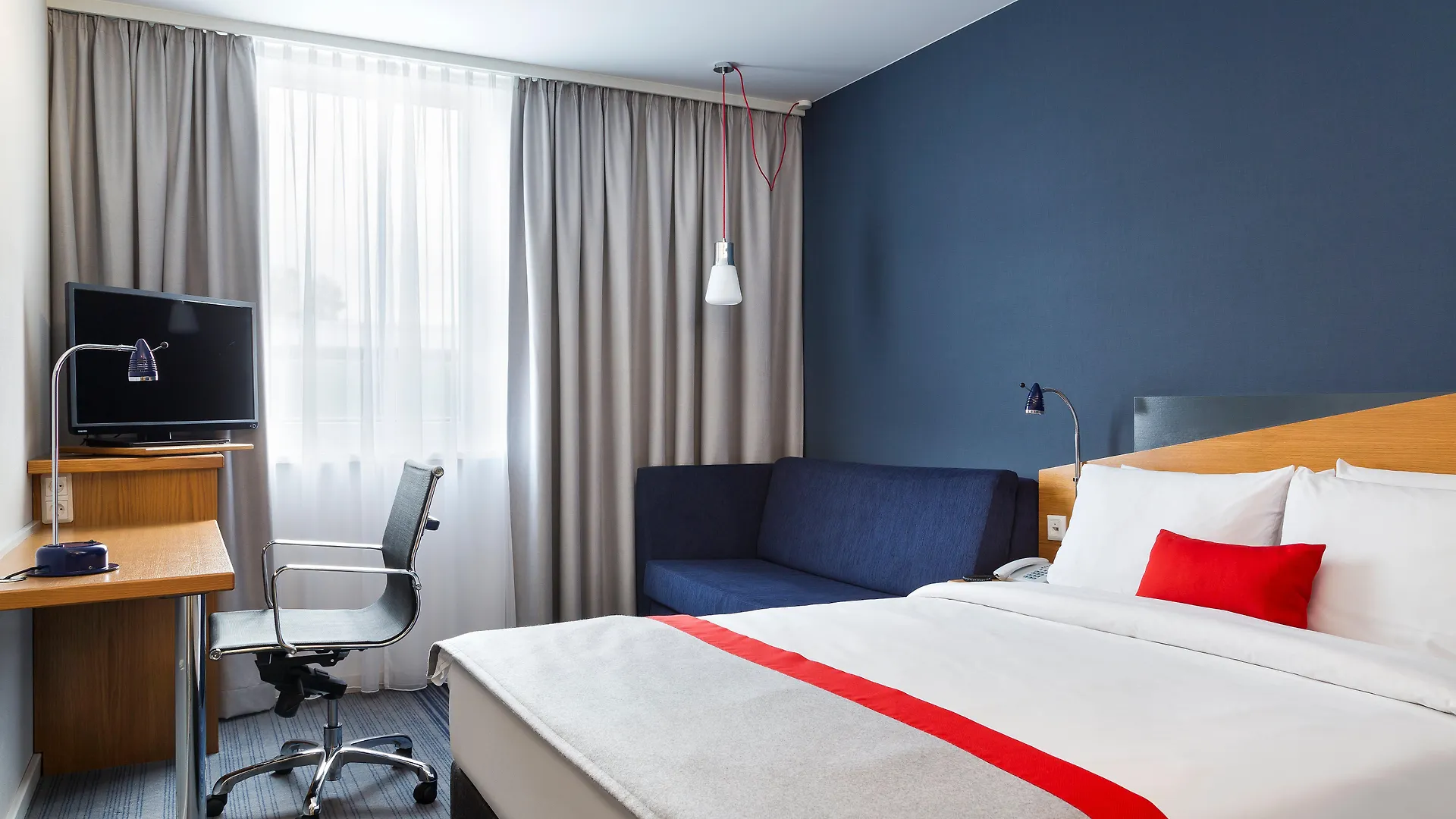 Holiday Inn Express Dortmund By Ihg Hotel